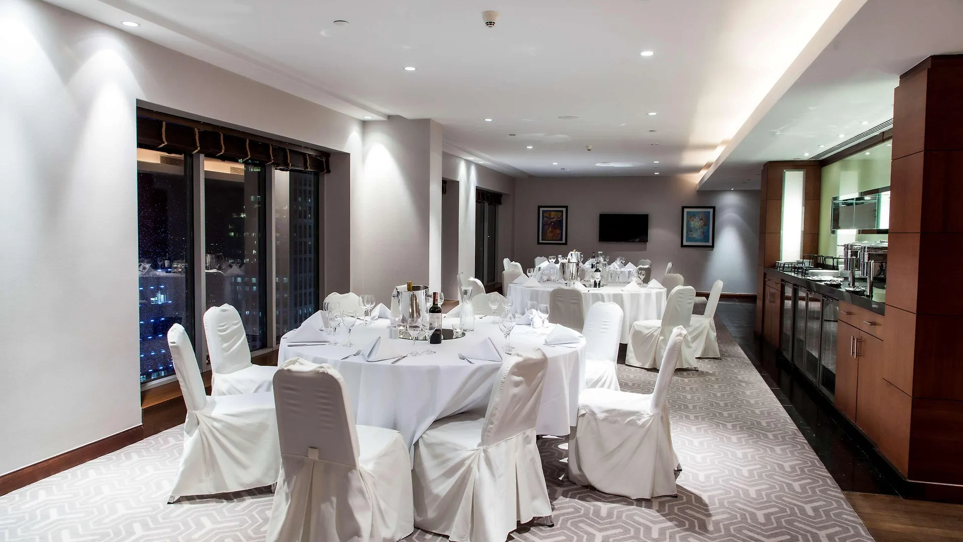 Hilton Warsaw City Hotel