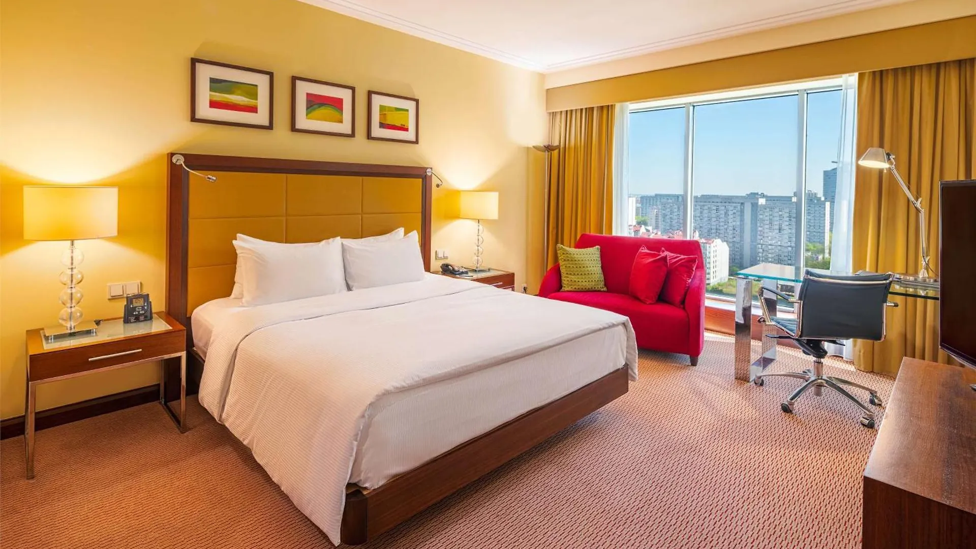 Hilton Warsaw City Hotel