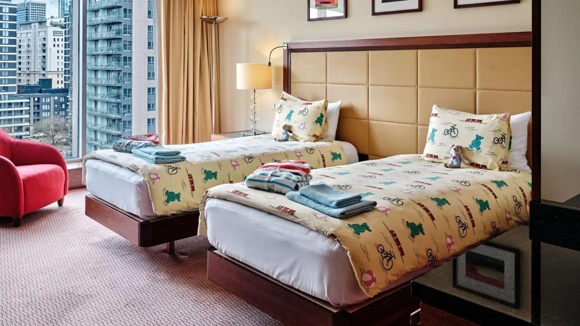 Hilton Warsaw City Hotel 4*,