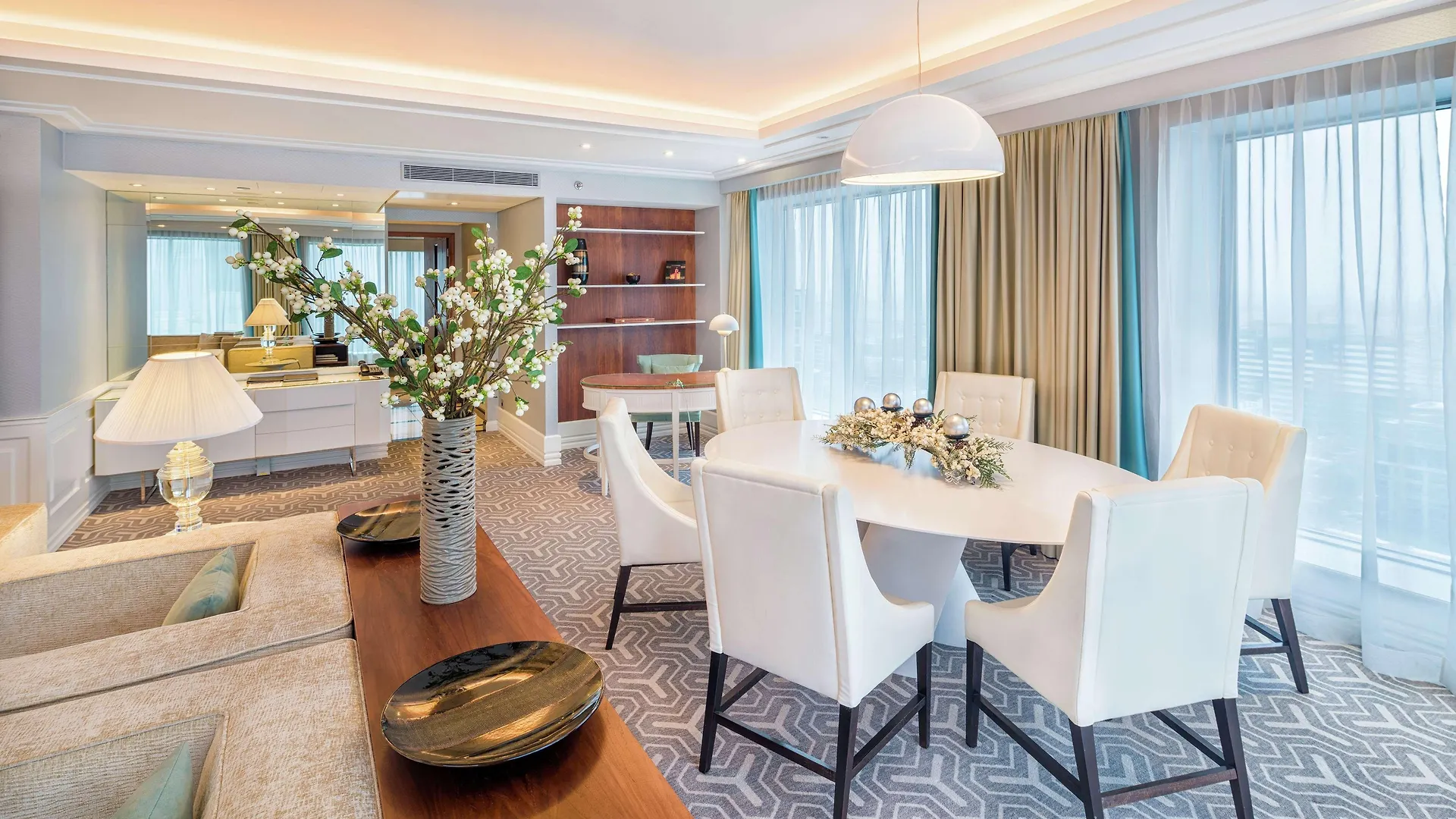 Hilton Warsaw City Hotel 4*,  Poland